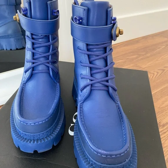 Coach Leather Lug Style Boots with Gold Turnlock Closure in Sapphire Blue 6 - Picture 2 of 11